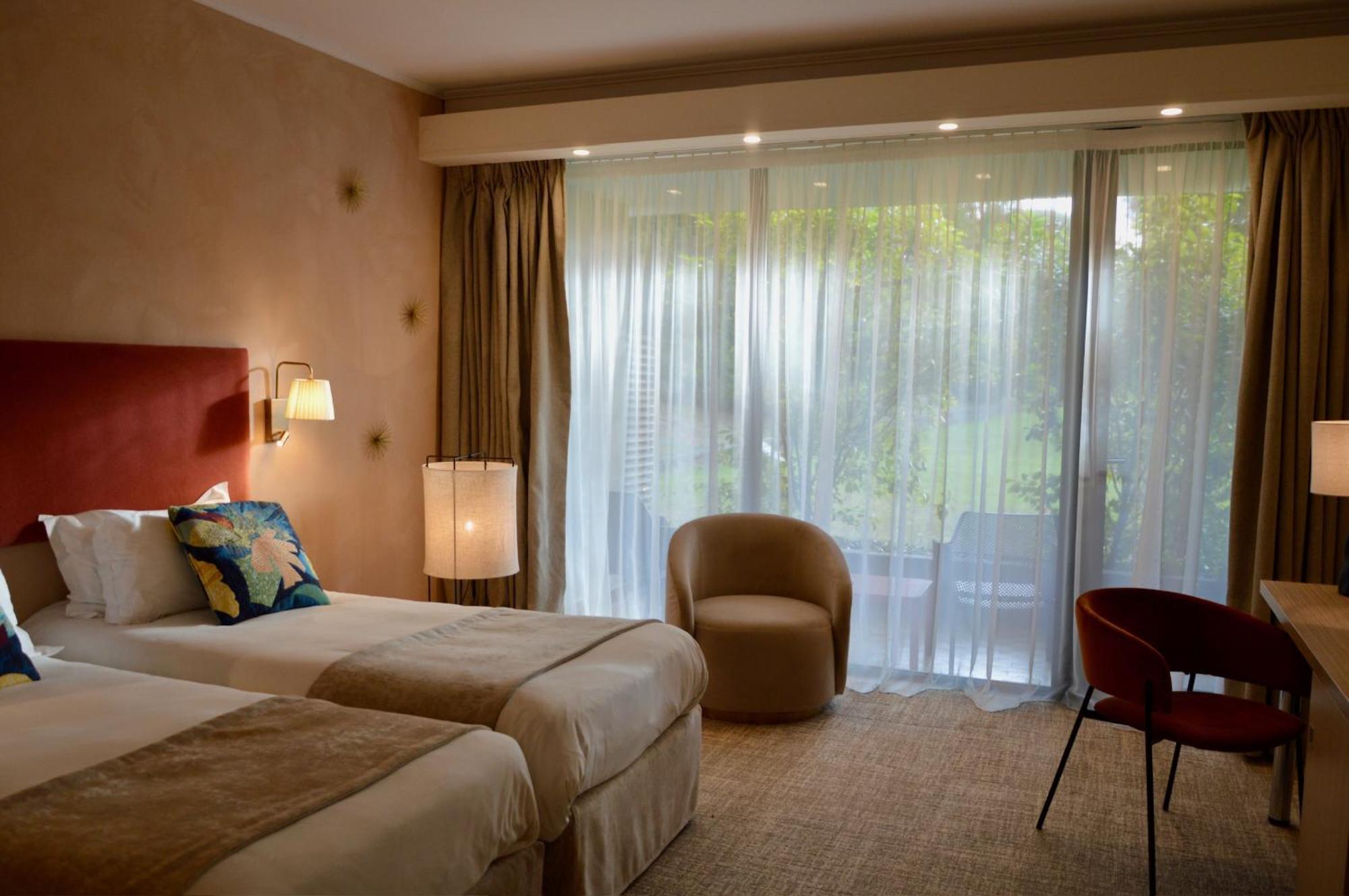 Best Western Sevan Parc Hotel Pertuis Exterior photo