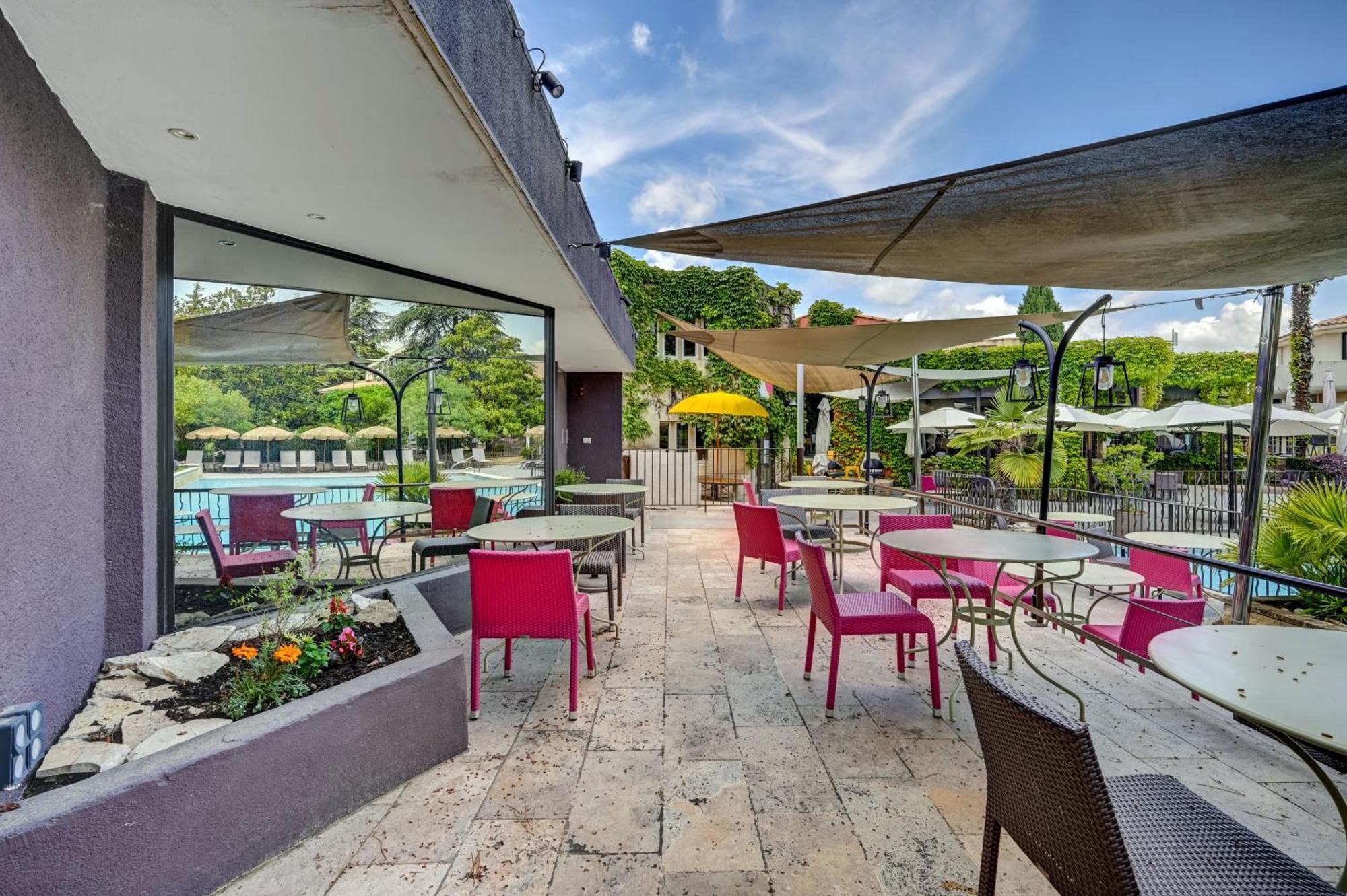 Best Western Sevan Parc Hotel Pertuis Exterior photo