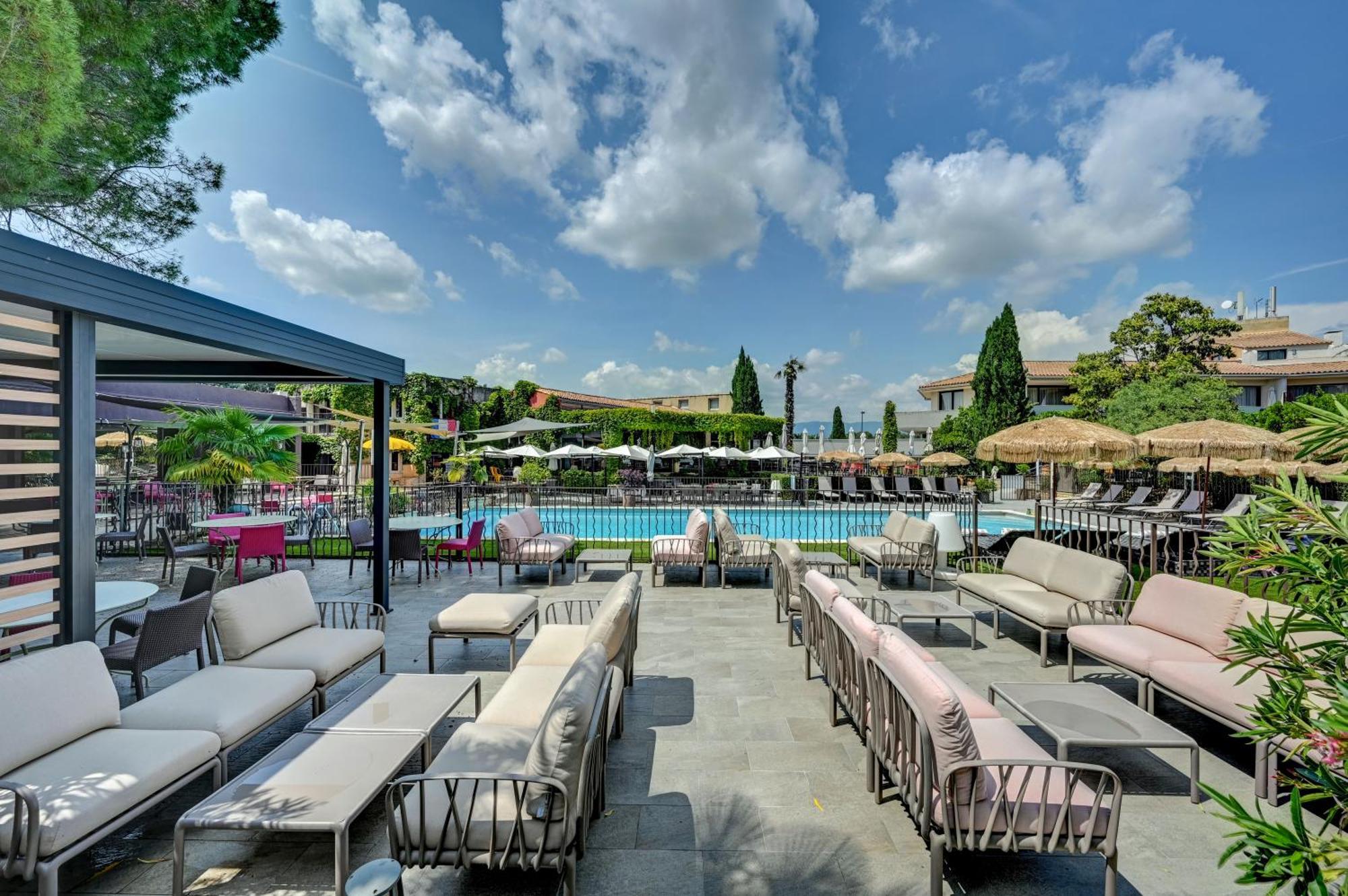 Best Western Sevan Parc Hotel Pertuis Exterior photo